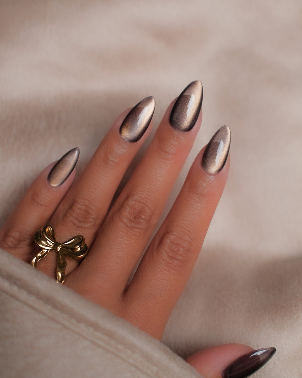 Magnetic Gel Press on Nails