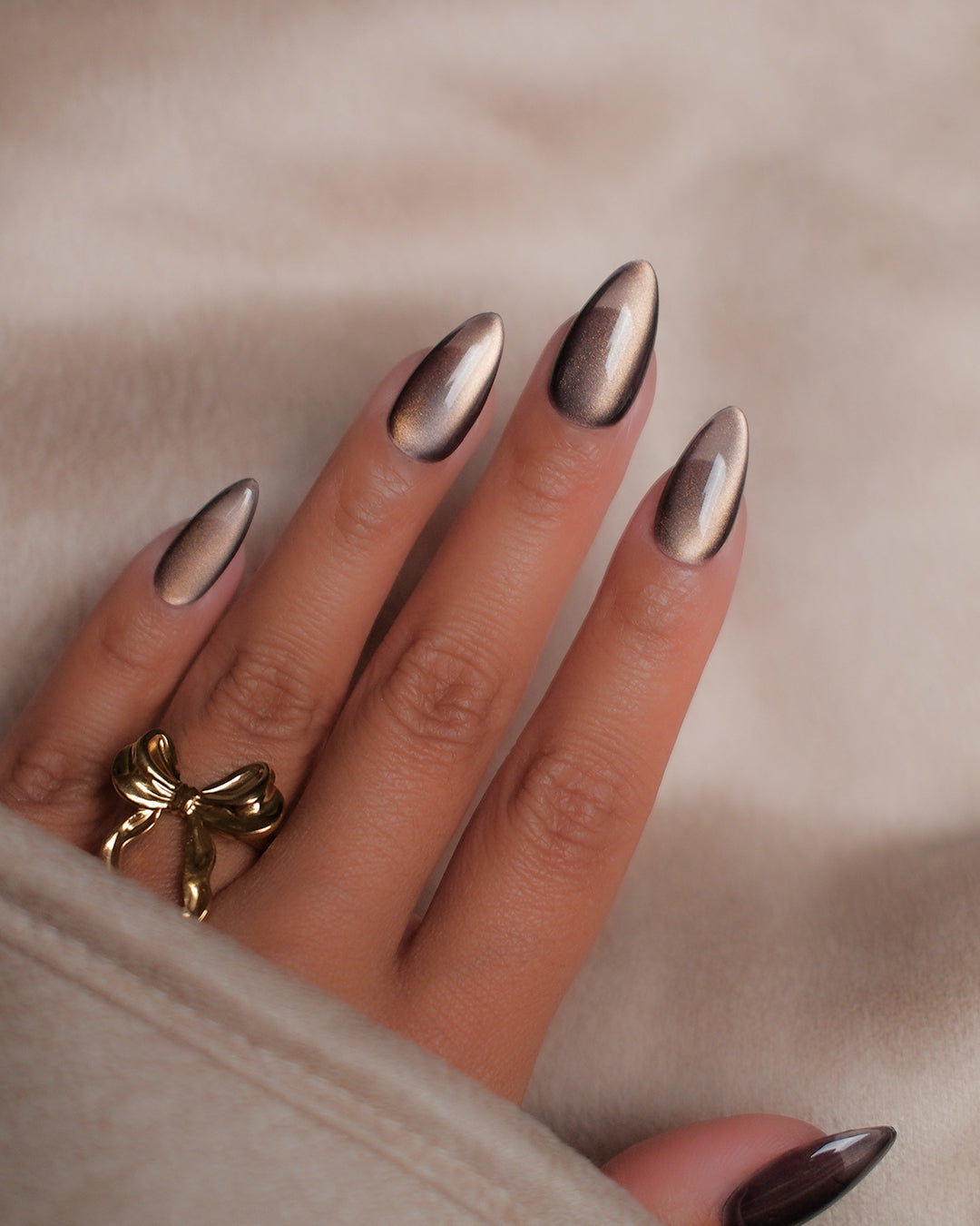 Magnetic Gel Press on Nails
