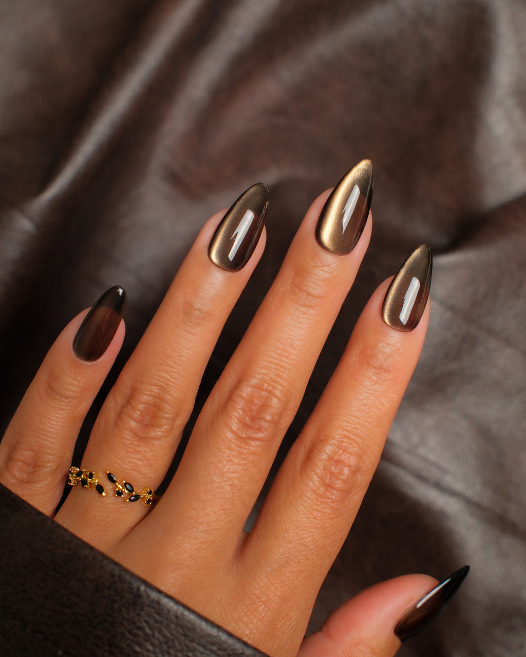 Magnetic Gel Press on Nails